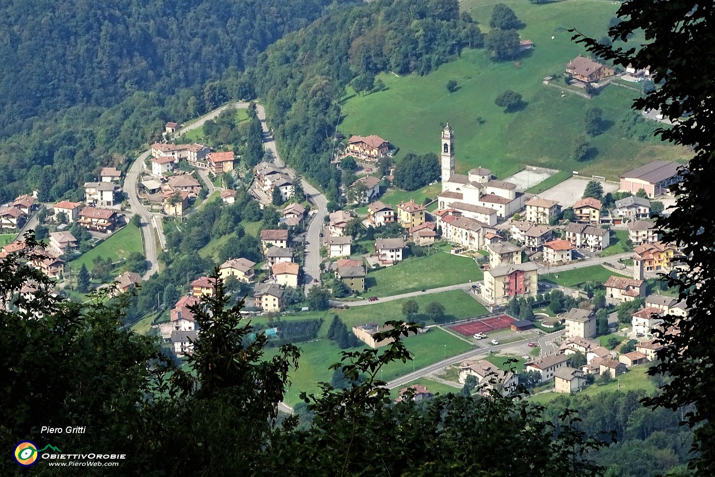 34 Dal Baitel del Gusti zoom su Ascensione.JPG